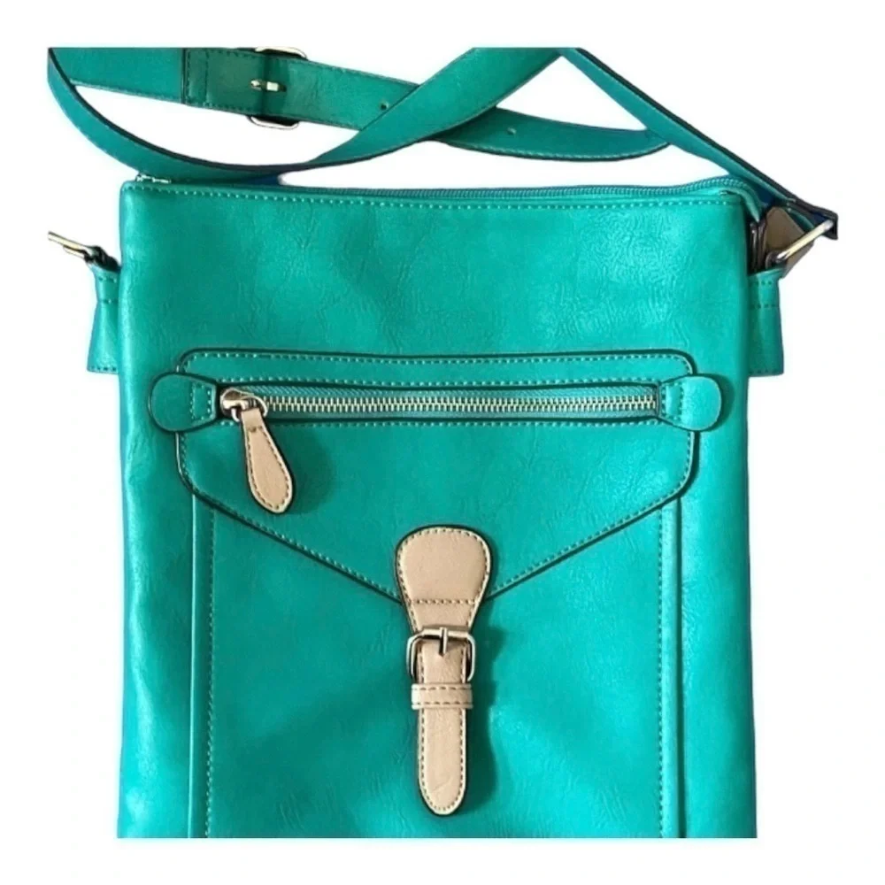 CHARMING CHARLIE-GREEN & TAN CROSSB…